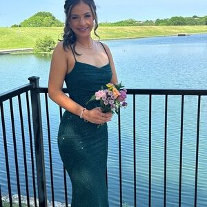 Windsor Emerald Prom Dress